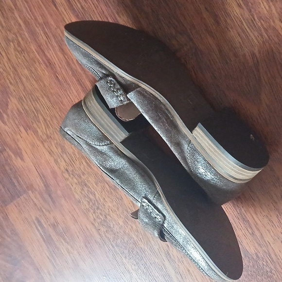 Metallic leather loafers - Picture 5 of 10